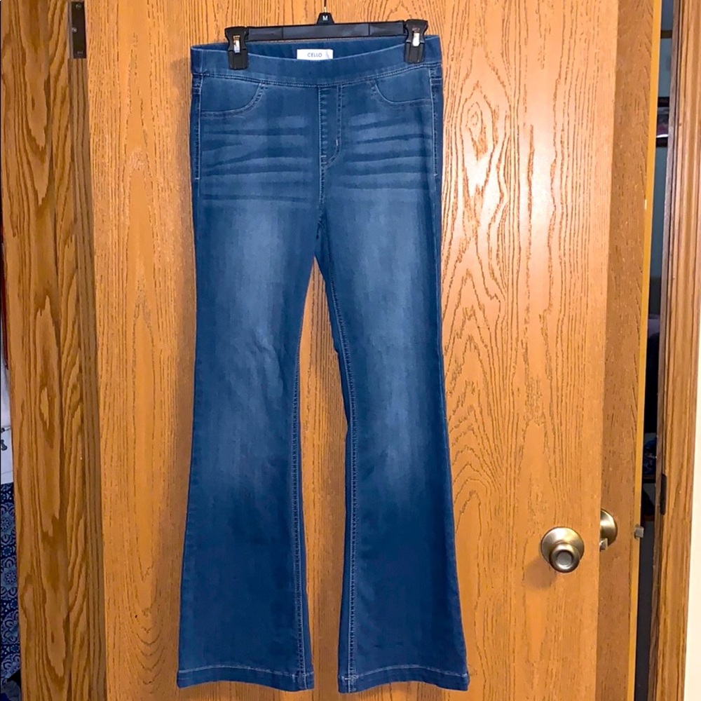 Cello stretch jeans size Medium flare jeggings